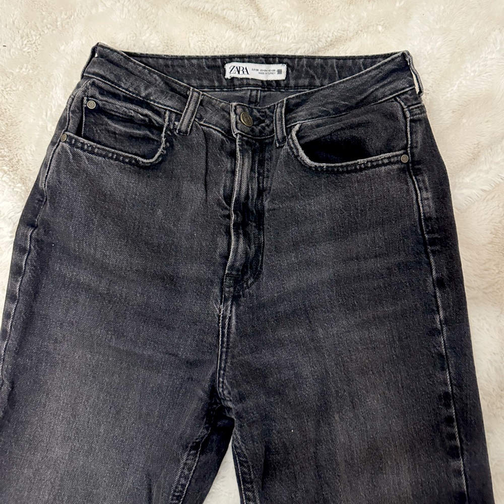 Black high rise jeans with slit✨